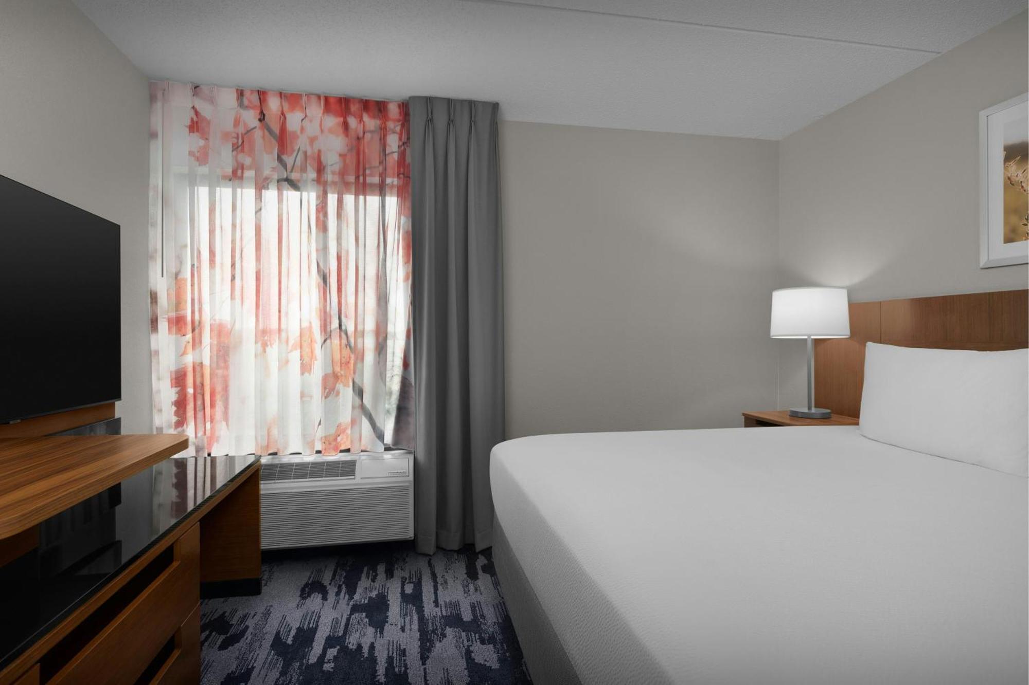 Fairfield And By Marriott Salem/hanes Hotel Winston-Salem